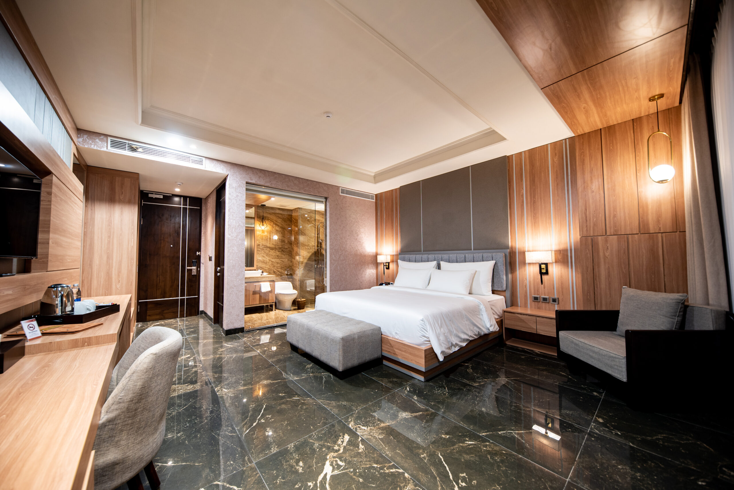 Suite Jacuzzi City View